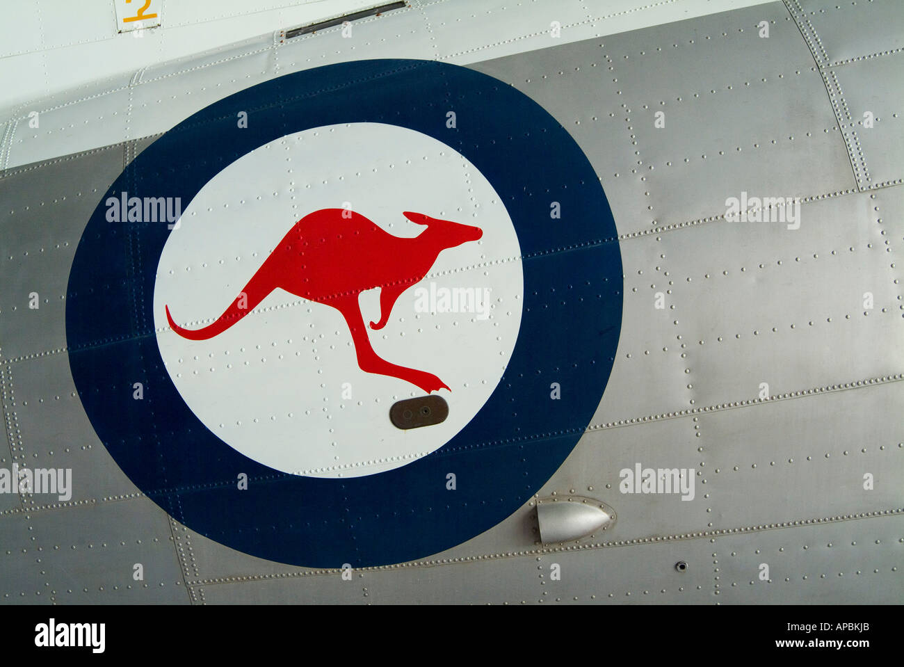 Royal Australian Air Force roundel di identificazione su un MacDonnell Douglas Dakota DC3 aeromobile Foto Stock