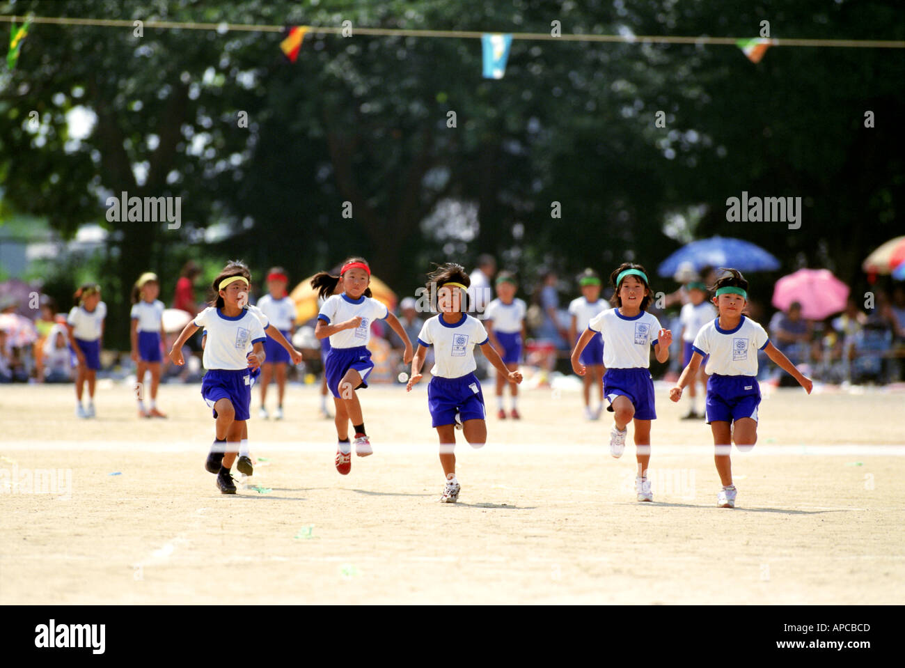 Sport per bambini Bambini Sport Sport Feste Foto Stock