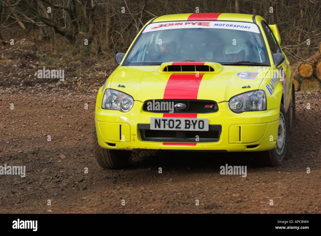 John Bannister e Dave Robson terminato il 1° in classe N4 e 7° assoluto nel 2006 Wyedean nel Rally di una Subaru Impreza Foto Stock