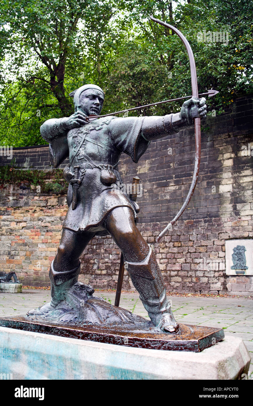 Robin Hood statua Nottingham England Regno Unito Regno Unito UE Unione europea EUROPA Foto Stock