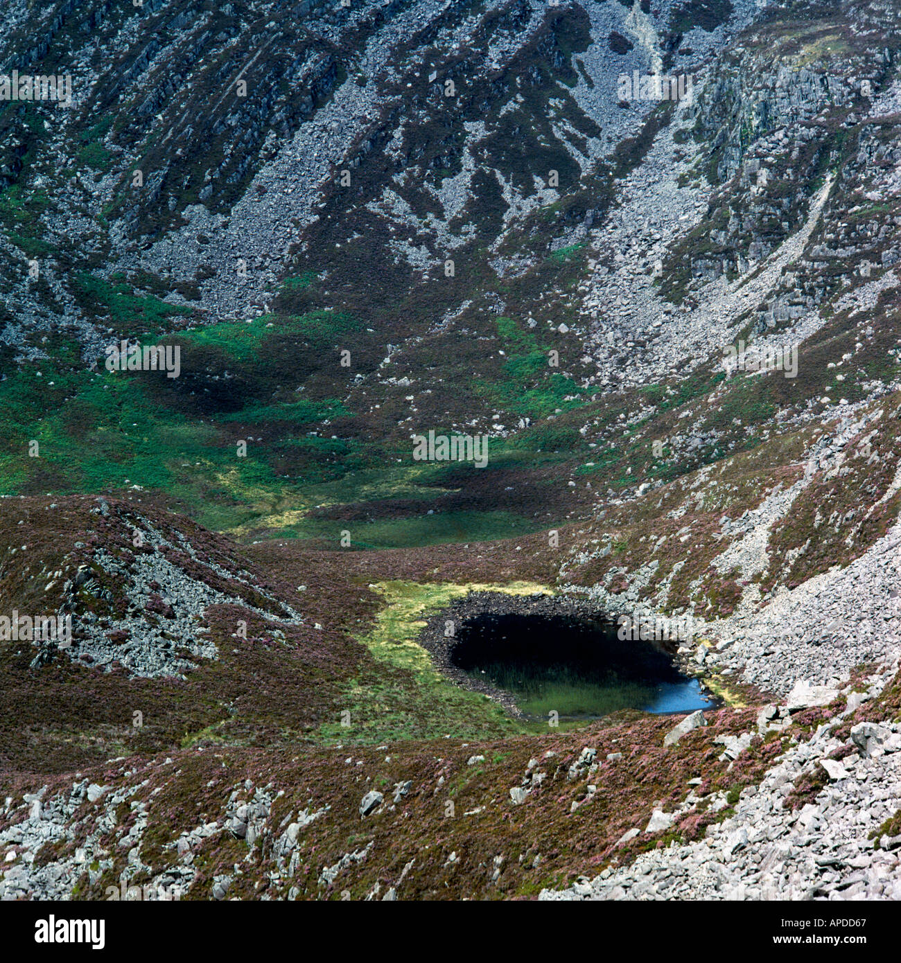 Lago di montagna cwm nantcol gwynedd Galles del nord Foto Stock