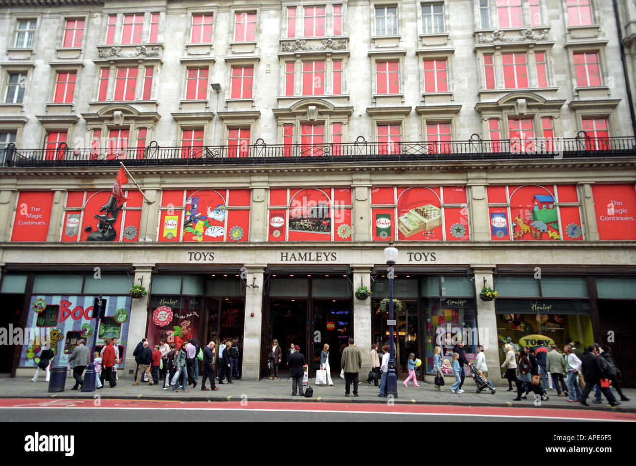 Hamleys negozio di giocattoli a Londra in Inghilterra, Regno Unito Foto  stock - Alamy