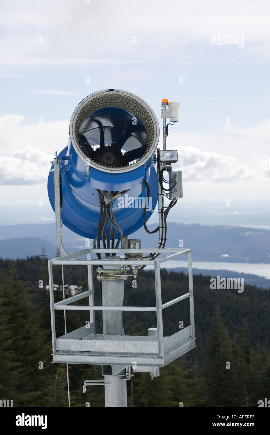 Snow Making Machine Grouse Mountain della Columbia britannica in Canada Foto Stock