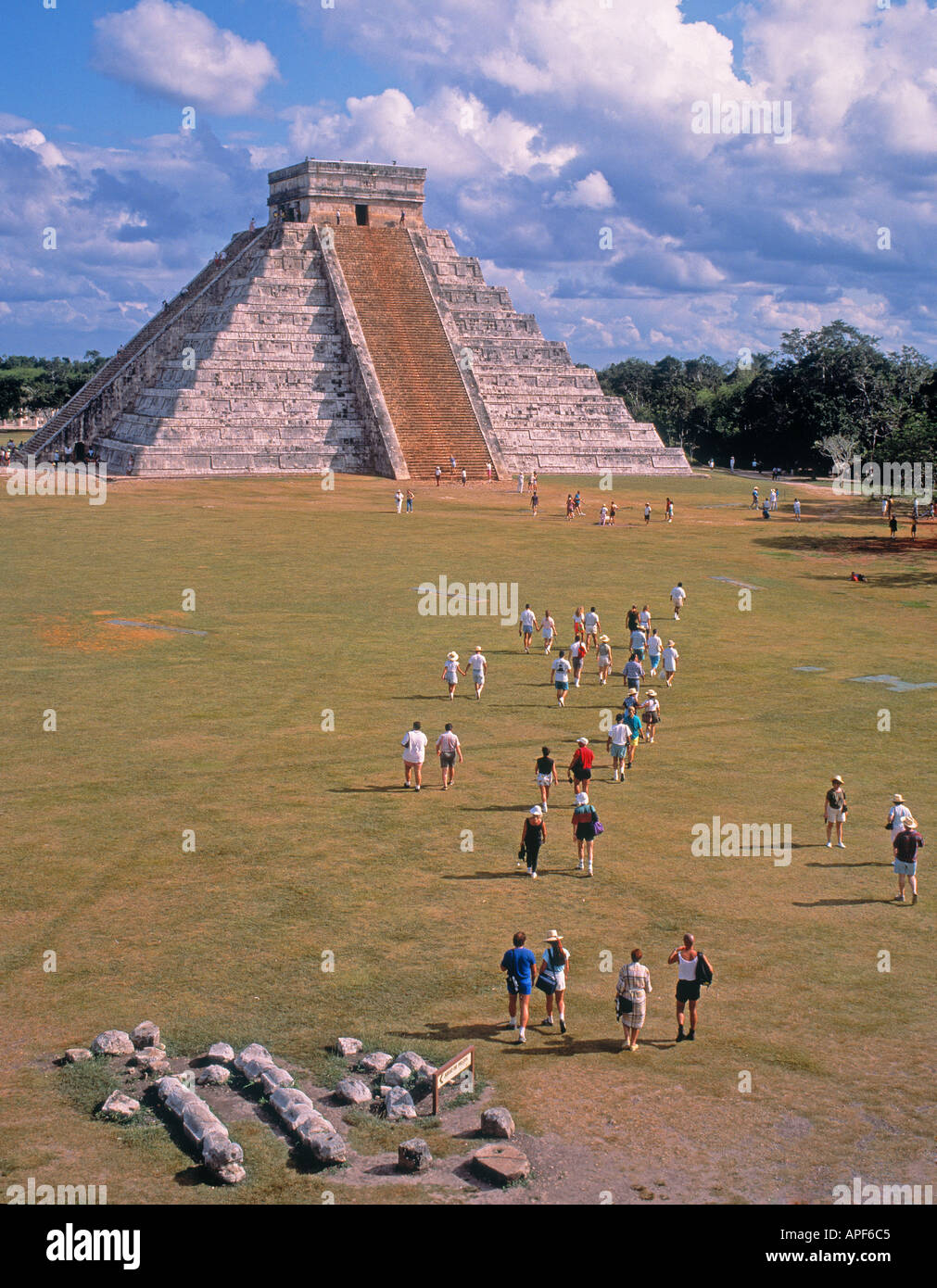 Messico. Chichen Itza. Il Castello aka Kukulcans piramide. Foto Stock