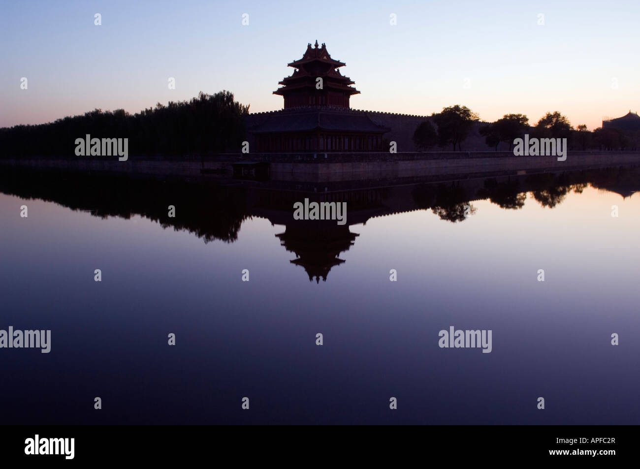 Una torre di avvistamento sulla parete del Palazzo della Città Proibita di Pechino Museo Cina Foto Stock