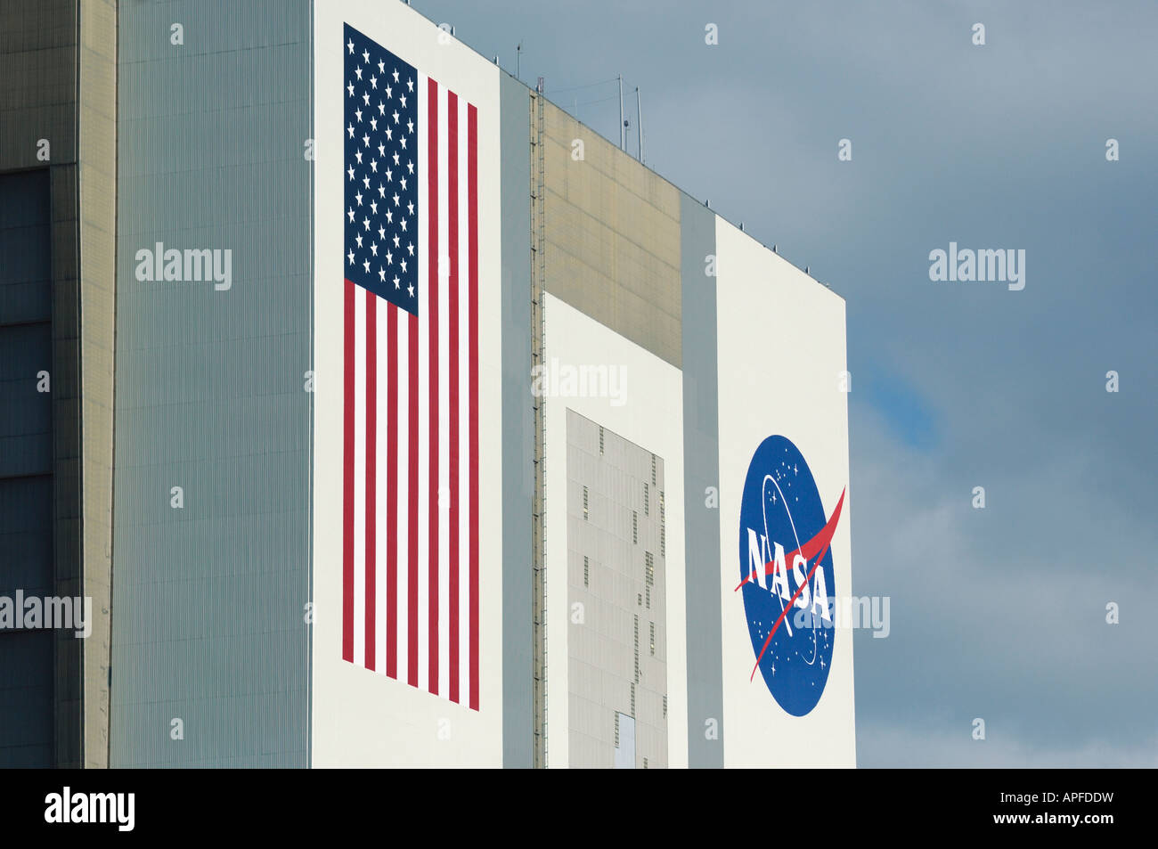 Gruppo di veicoli Edificio VAB presso il Kennedy Space Center Florida USA Foto Stock