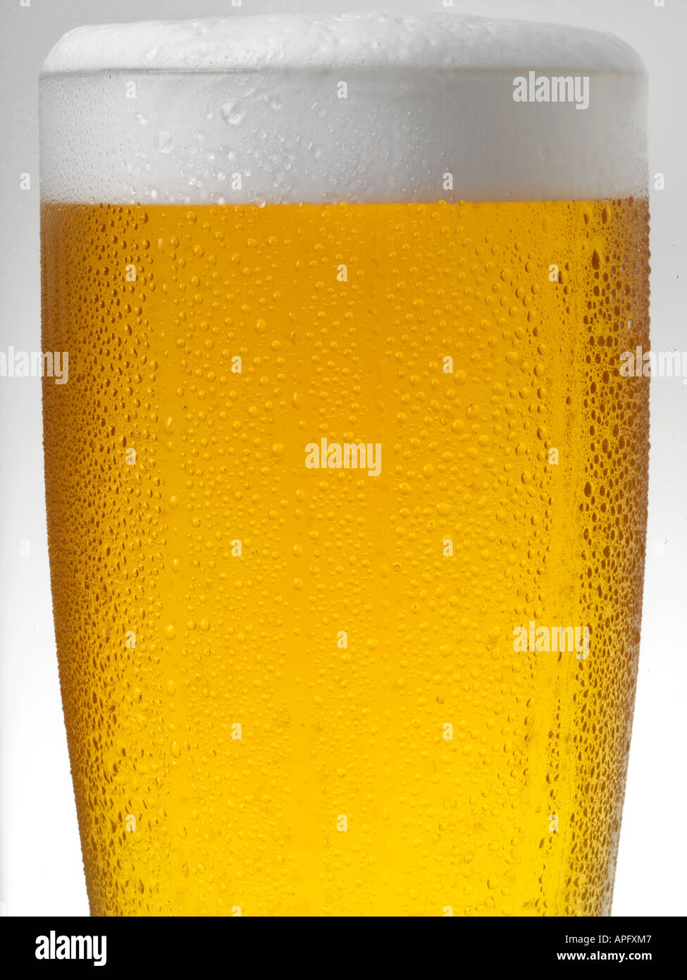 Il freddo pinta di birra Foto Stock