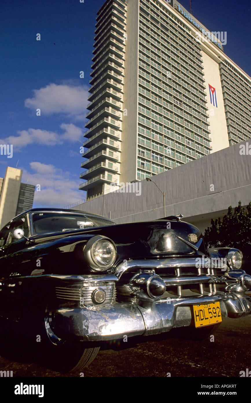 Auto Classic Cadilac, Havana Libre Hotel, l'Avana, Cuba Foto Stock
