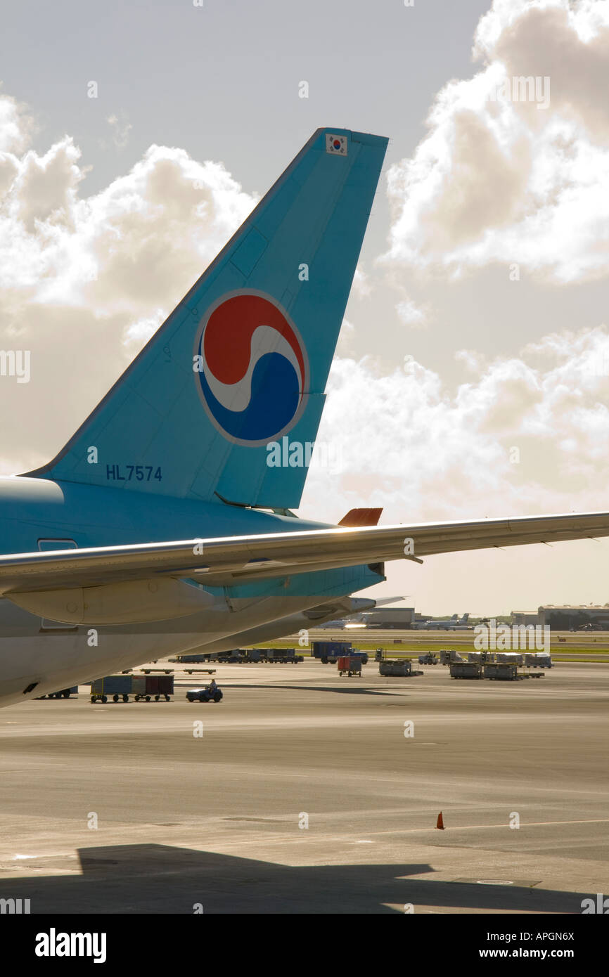 Korean Air jet del passeggero la coda in aeroporto Foto Stock