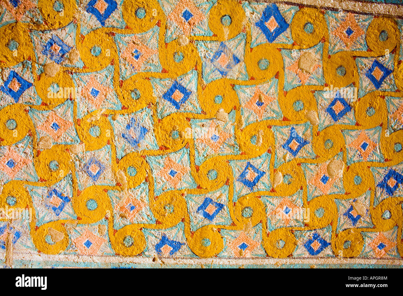 Pittura Originale sul soffitto dell'interno della tomba di Neferrenpet presso le tombe dei nobili. Cisgiordania Luxor Egitto. Foto Stock