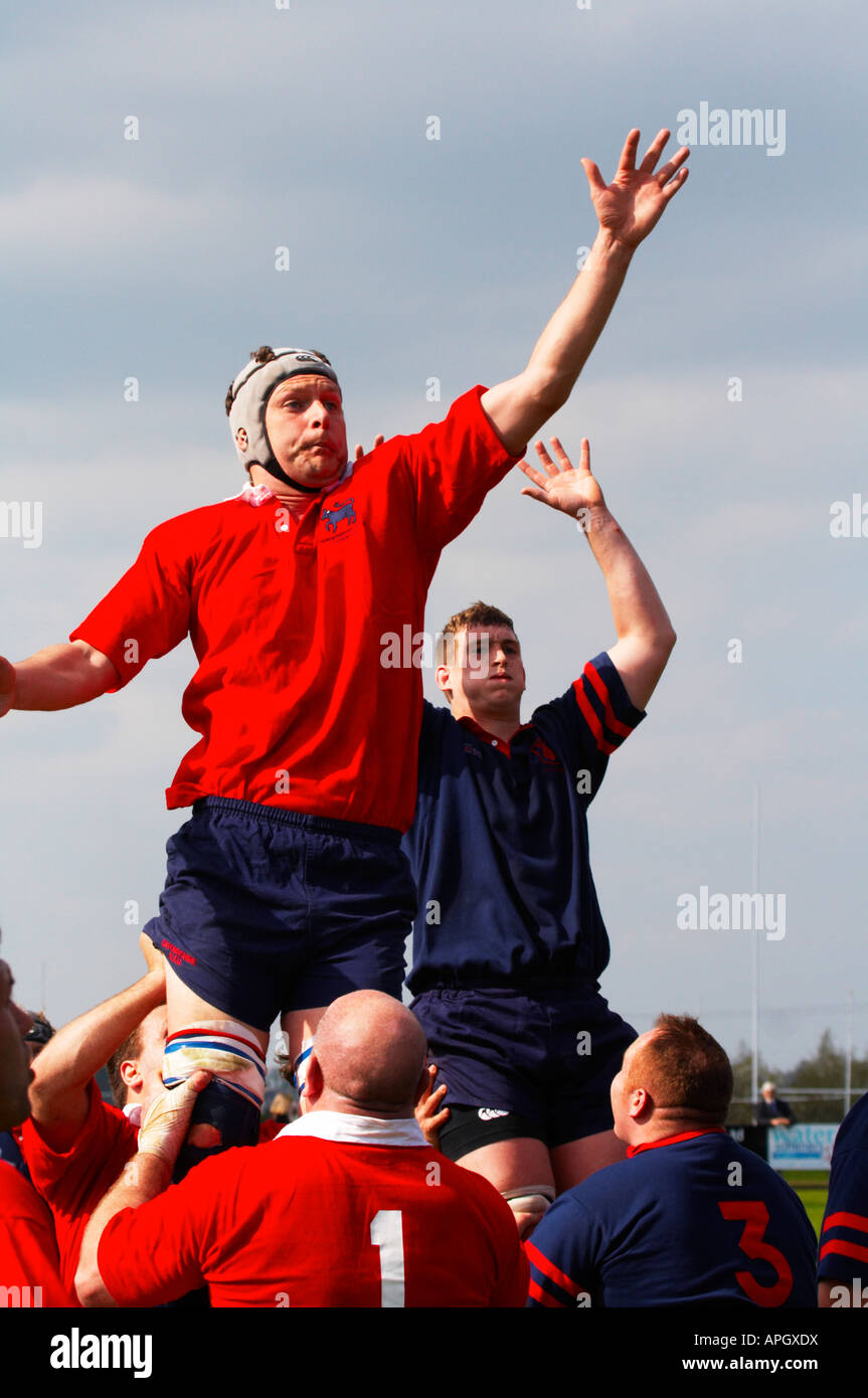 Rugby fuori linea di ponticelli Foto Stock