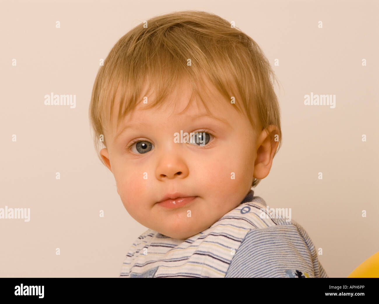 Bambino di undici mesi Foto Stock
