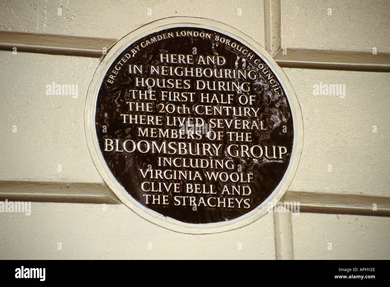 Placca di diversi membri del gruppo Bloomsbury che vivevano nella zona nella prima metà del XX secolo Londra Inghilterra Foto Stock