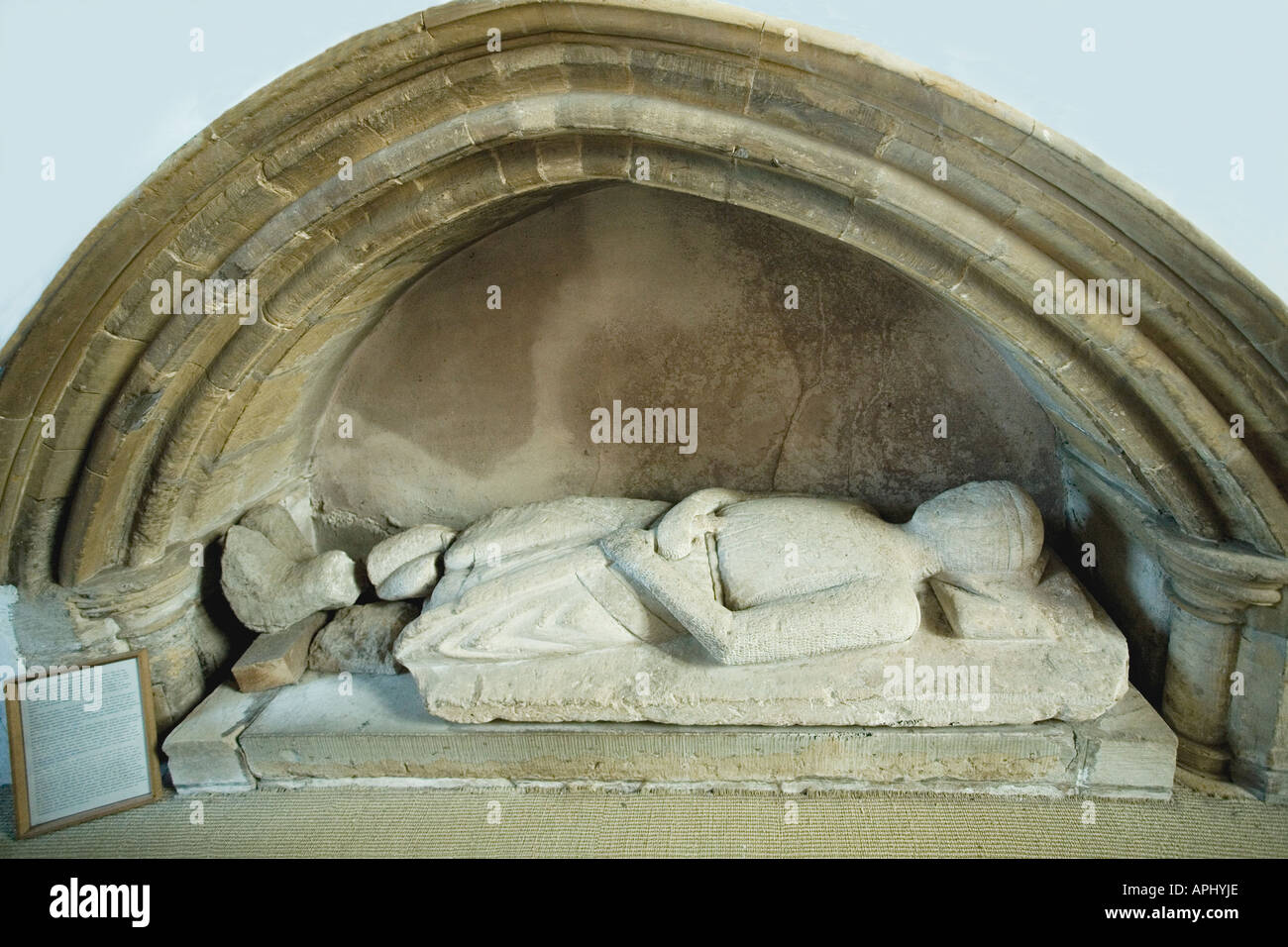 Tomba di Sir John di Verdun cappella dedicata alla Vergine Chiesa di Tutti i Santi Brixworth Northamptonshire England Regno Unito Regno Unito GB Foto Stock