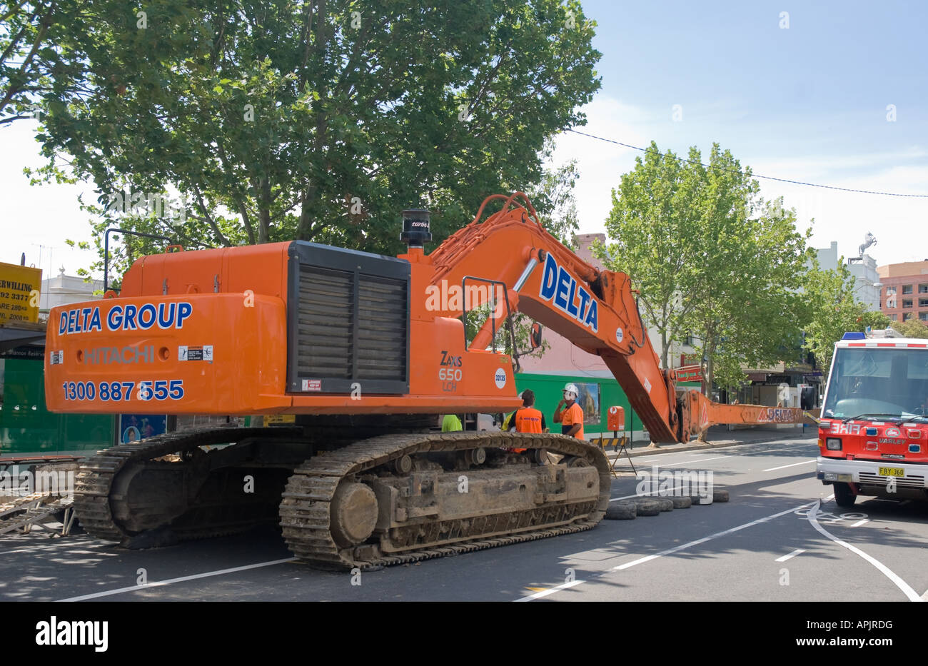 Macchina da demolizione in attesa di azione Foto Stock