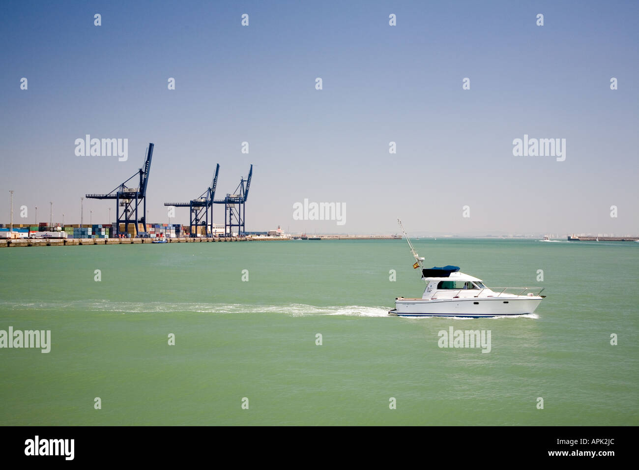 Polarizzata colorata immagini del porto di Cadice Spagna Foto Stock