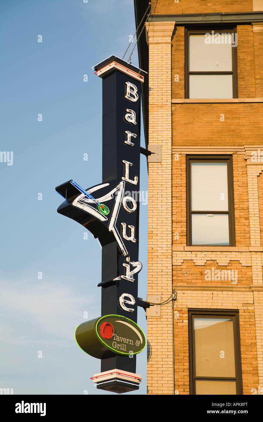 ILLINOIS Chicago insegna al neon per Bar Louie ristorante West Randolph Street Foto Stock