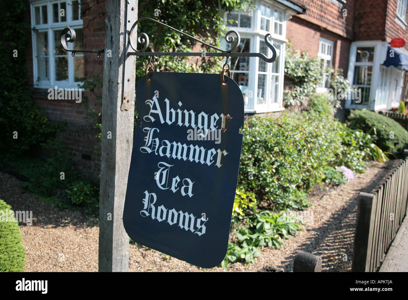 Sale da tè in Surrey Village Foto Stock