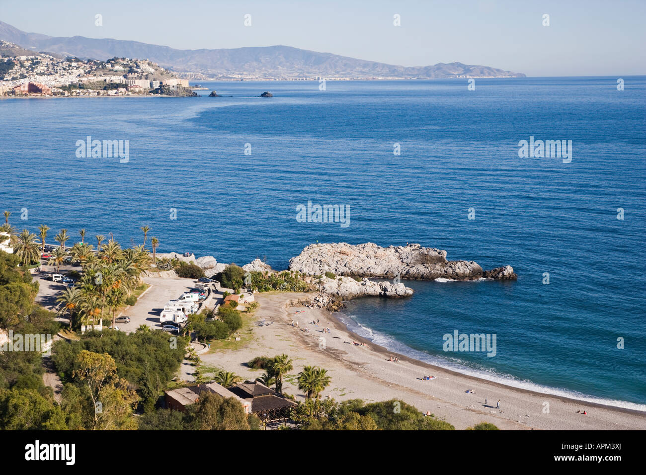 Almuñecar Costa Tropical in provincia di Granada Spagna spiaggia Marina del Este Punta de la Mona Foto Stock