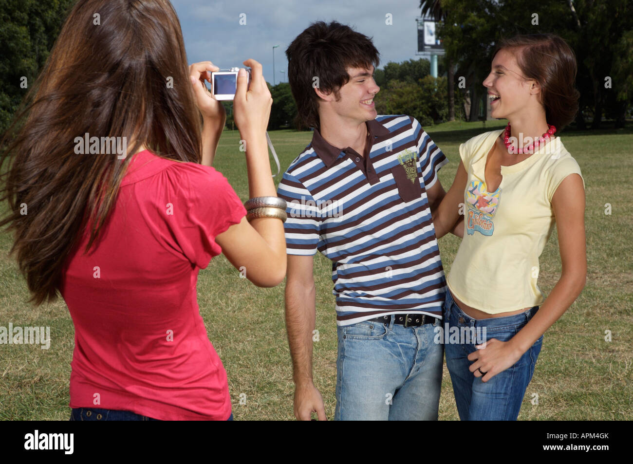 Gli adolescenti di scattare le foto Foto Stock