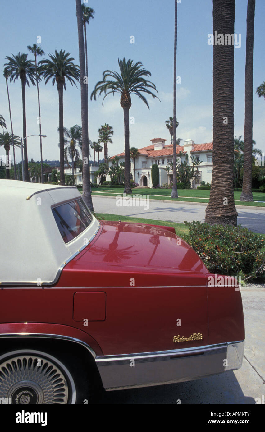 Vecchia Cadillac a Foothill Drive a Beverly Hills Los Angeles California USA Foto Stock