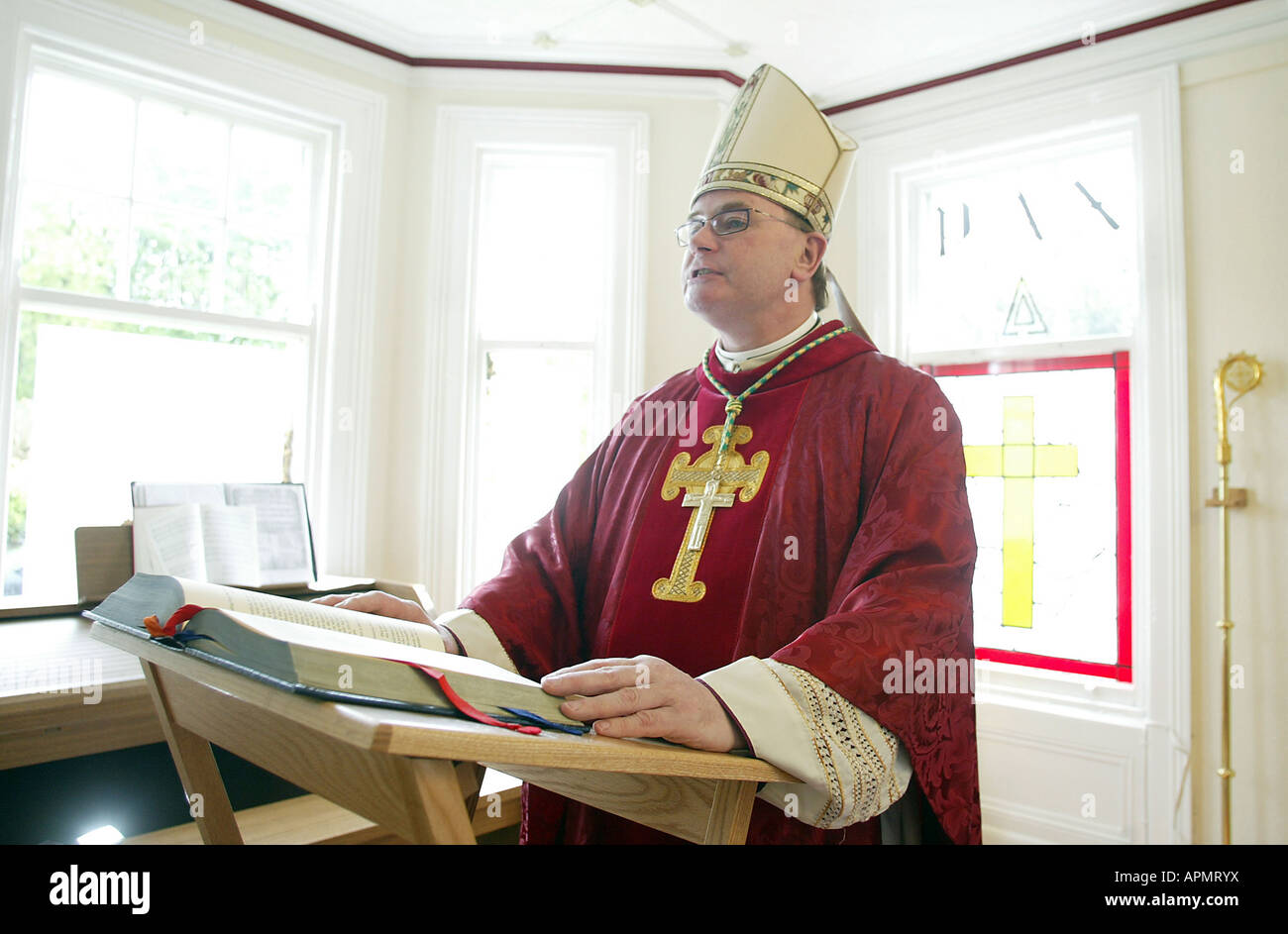 Patrick 'Pat' Buckley che vive all'Oratorio di Larne, Contea di Antrim, una casa che apparteneva alla diocesi cattolica Foto Stock