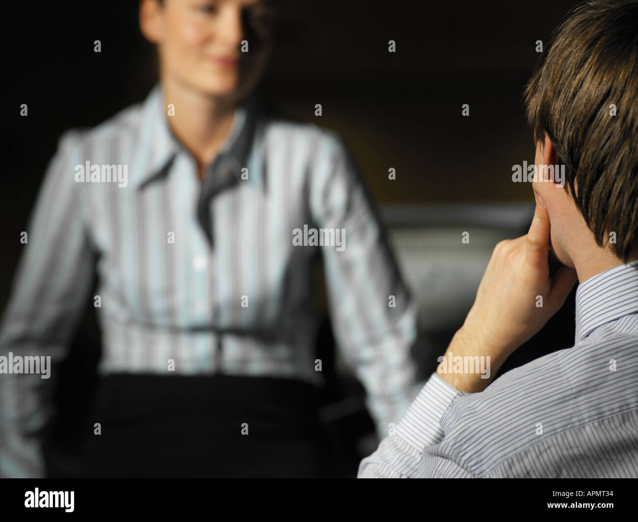 I colleghi di parlare Foto Stock