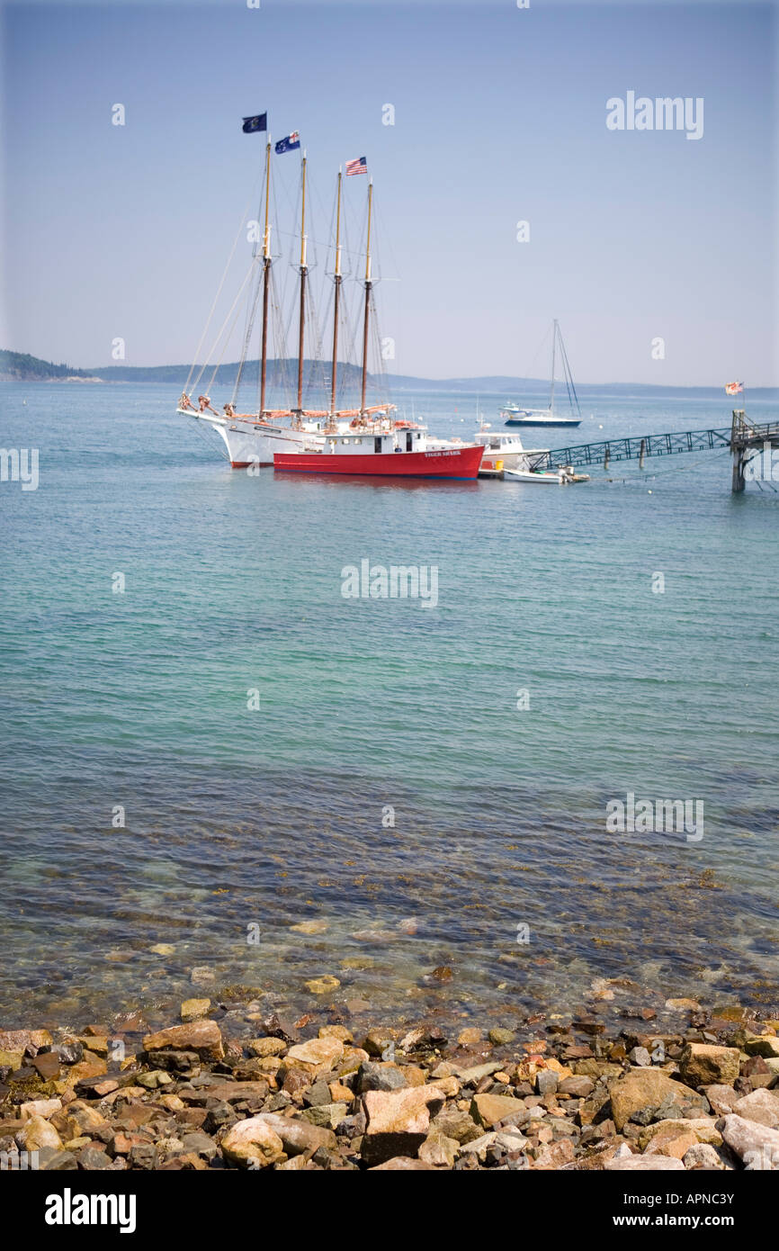Quattro masted goletta al dock in Bar Harbor Maine, Stati Uniti d'America Foto Stock