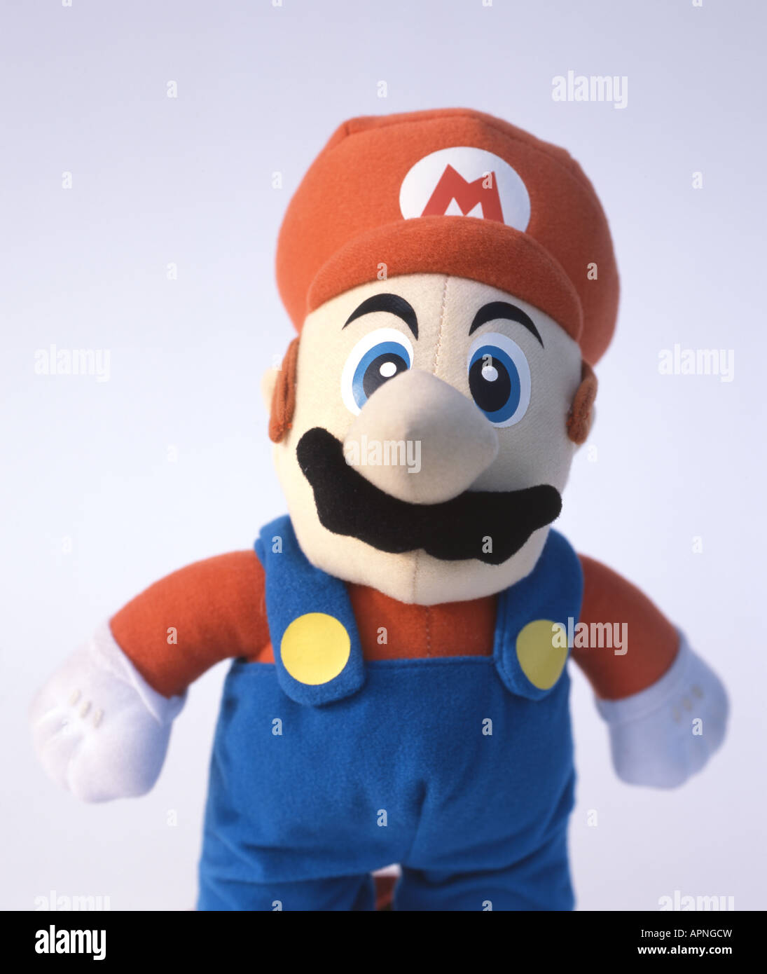 Di Nintendo Mario ancora una icona giapponese, anche come un giocattolo morbido Foto Stock