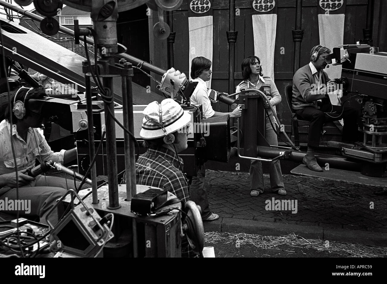 Ripresa la Arnold Bennett Clayhanger serie TV su ATV Elstree Studios backlot 1974 Foto Stock