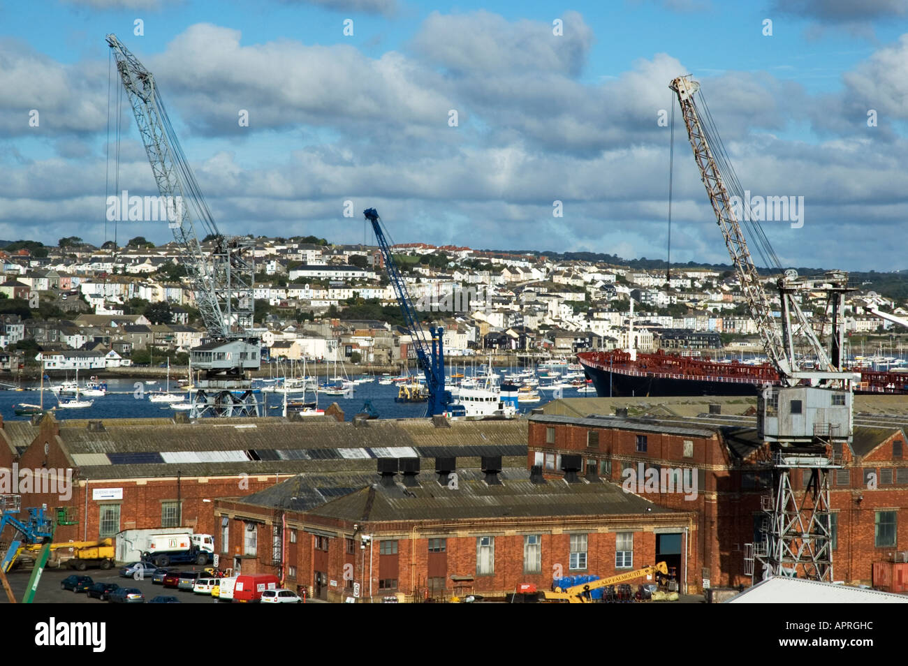 Una gru a Pendennis Shipyard in falmouth,cornwall,Inghilterra Foto Stock