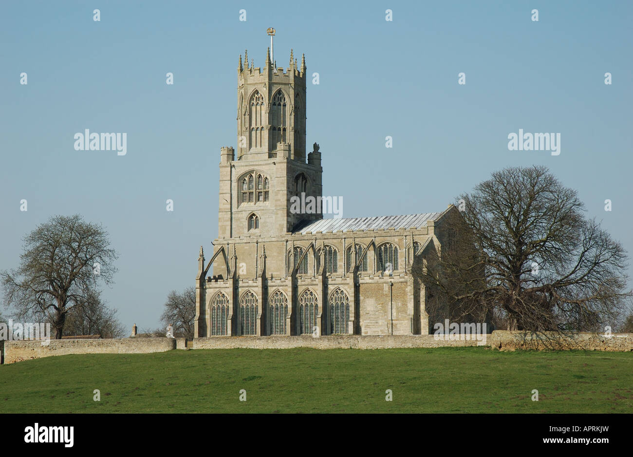 Santa Maria e Chiesa di Tutti i Santi, Fotheringhay, Northamptonshire, England, Regno Unito Foto Stock