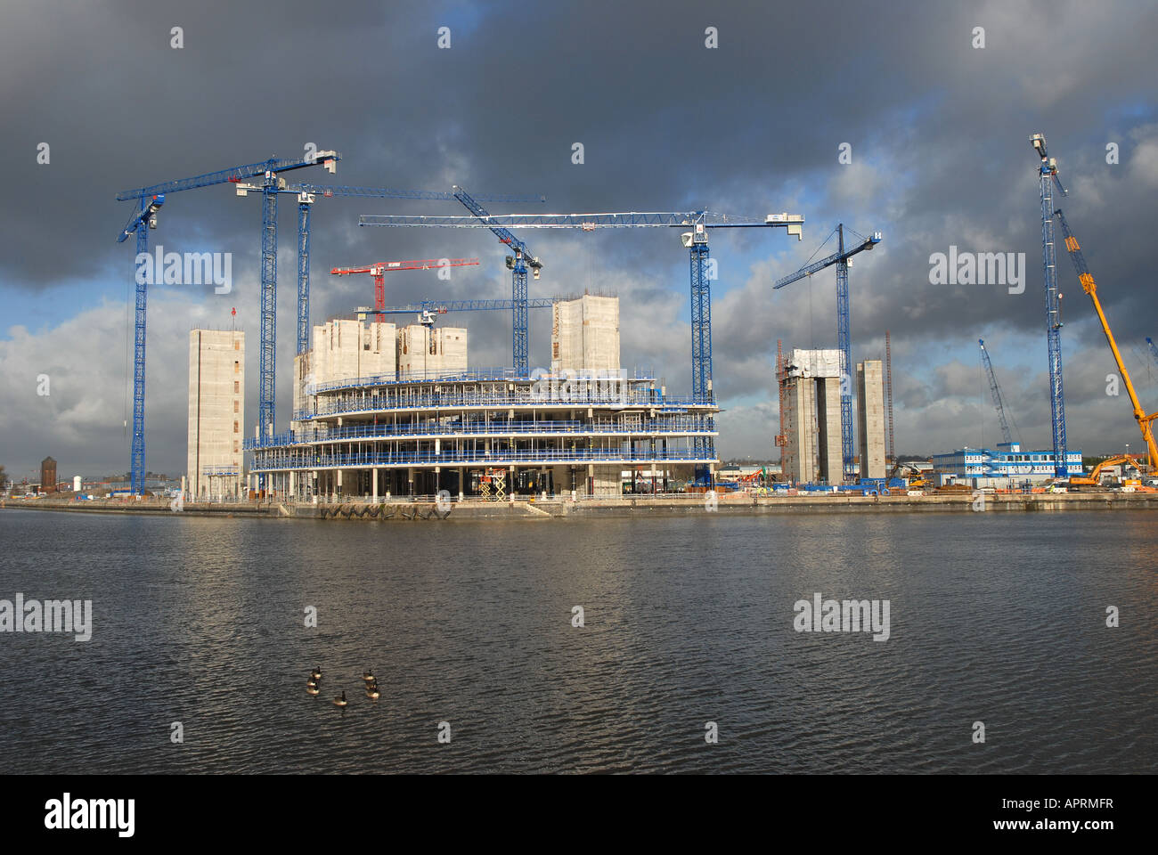MEDIA CITY essendo costruita sul Salford Quays per essere sede della BBC Foto Stock