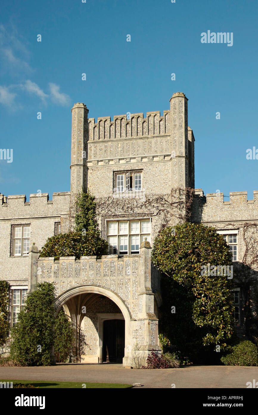 La prima elevazione di West Dean House in inverno. West Sussex, Inghilterra Foto Stock