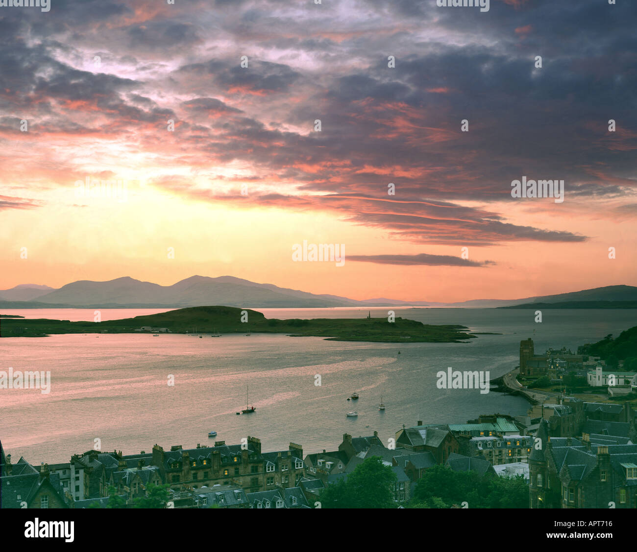 GB - Scozia: Sunset over Oban Foto Stock