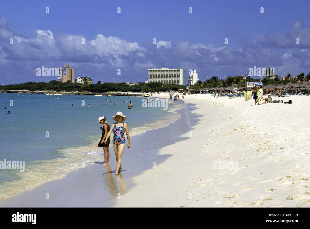 Aruba è ampia di sabbia bianca Eagle Beach sulla costa occidentale dell isola Foto Stock