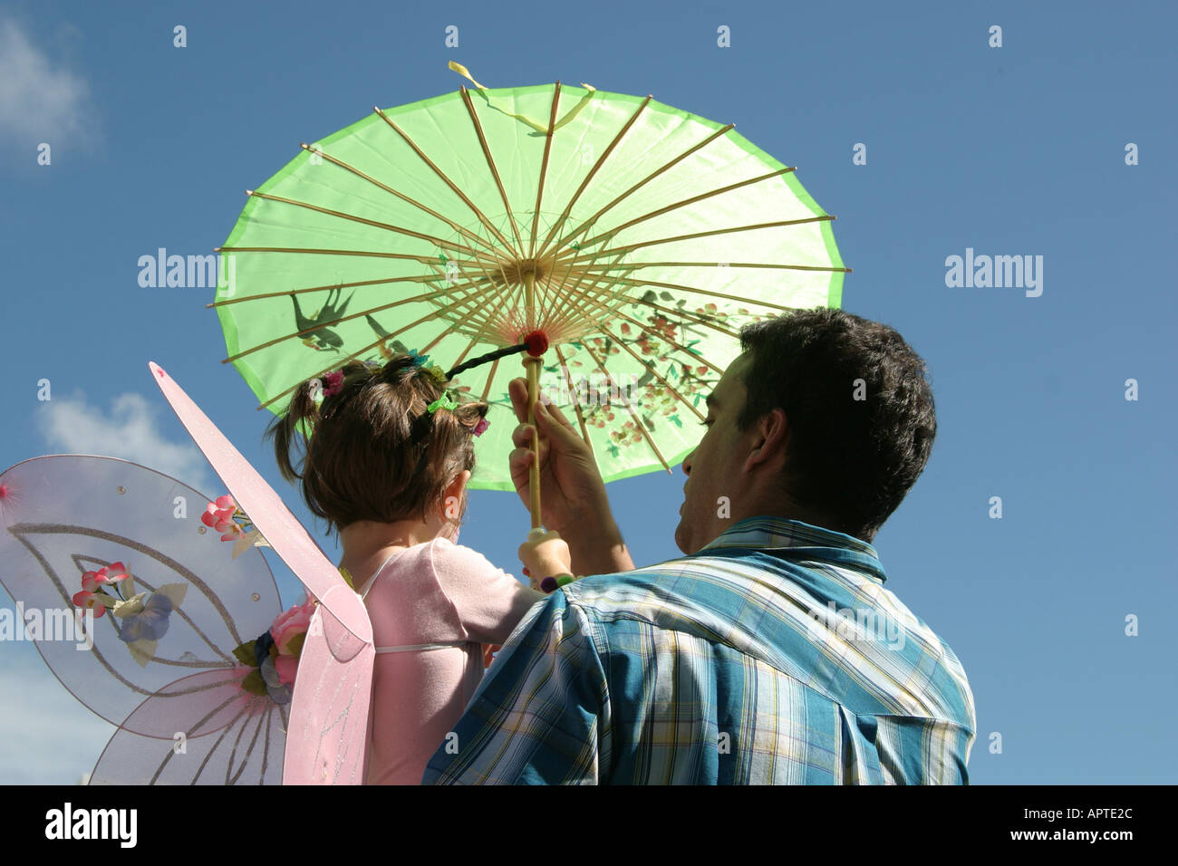 Miami Florida,Biscayne Bay,Water,Brickell Key,Miami Hong Kong Dragon Boat Festival,festival fair,Asian Cultural Daughter,girl girls,youngster,female Foto Stock