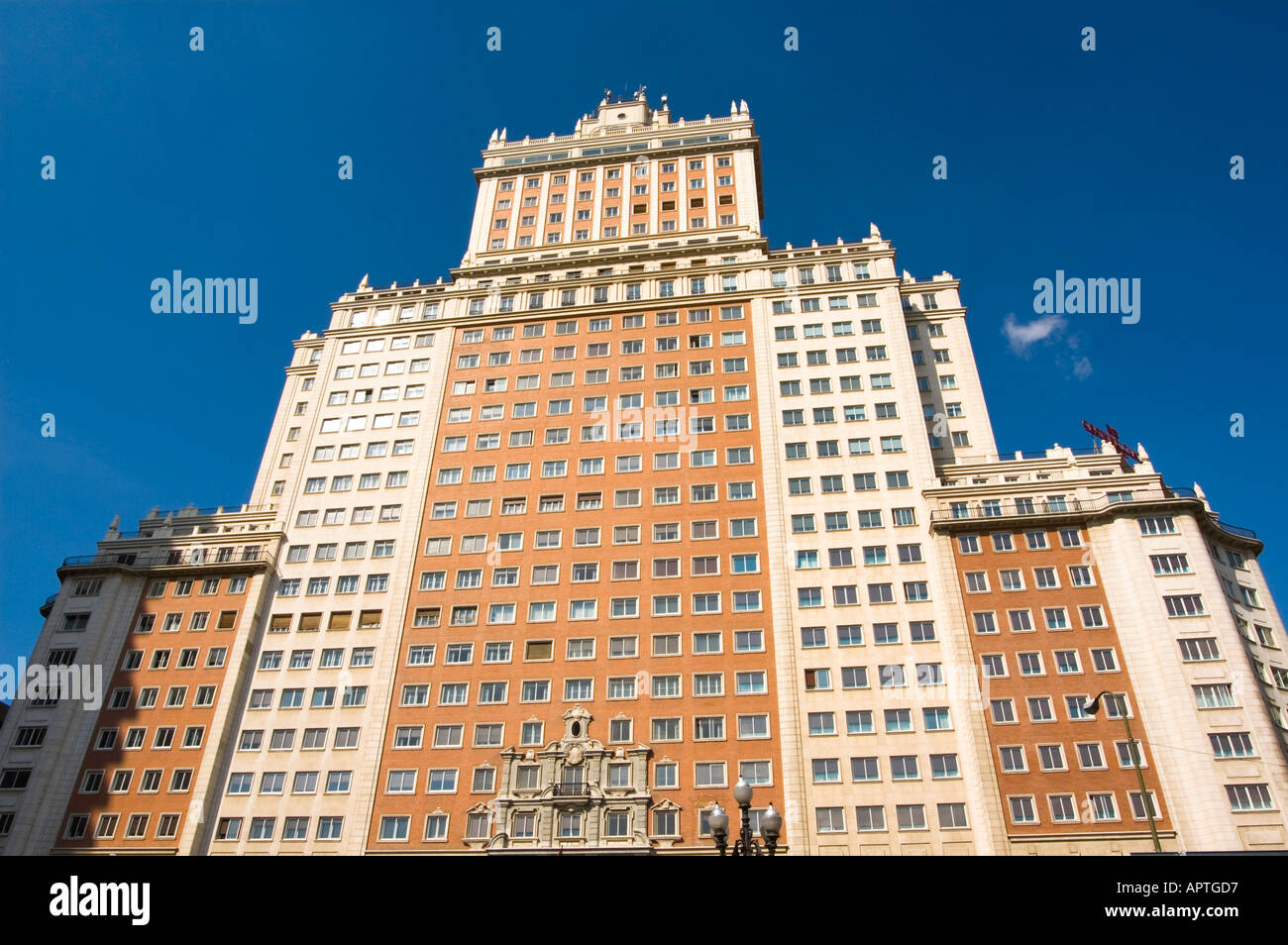 Franco era la costruzione di Edificio España progettata dai fratelli Julian e Joaquin Otamendi sulla Plaza de España Madrid Spagna Foto Stock