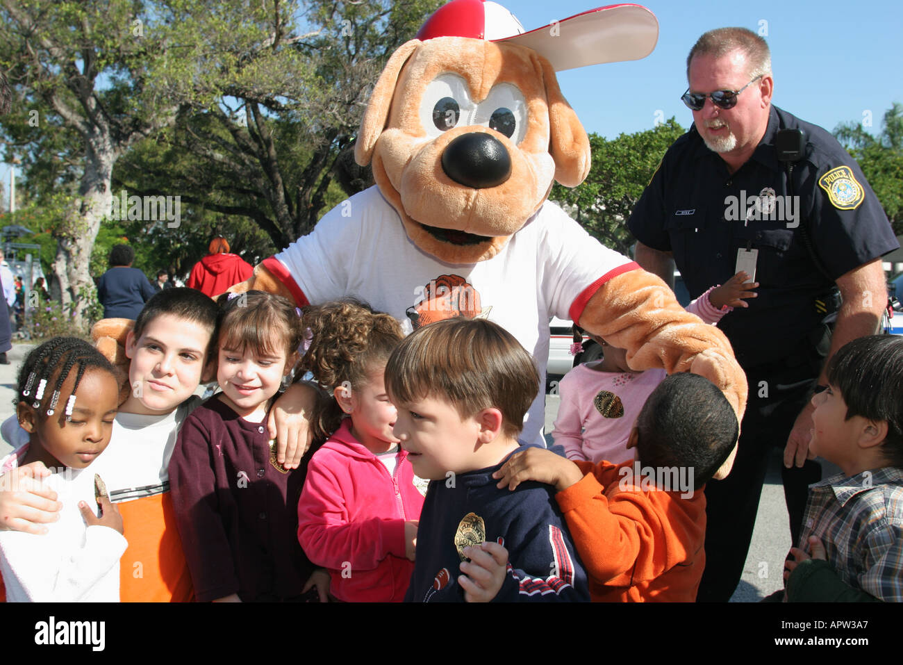 Miami Florida,festa annuale delle foche di Pasqua,Ordine fraterno di polizia bambino di carità,bambini,cane,animale domestico,canino,animale,mascotte per animali domestici,FL121404079 Foto Stock