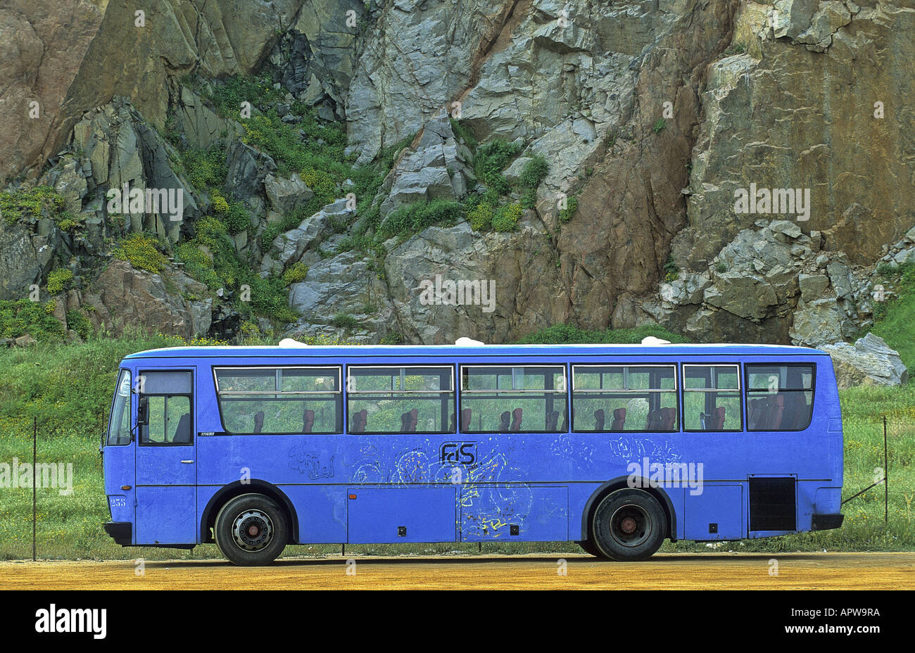 Hennecke1126.jpg, autobus blu, Italia, Sardegna, Olbia Foto Stock