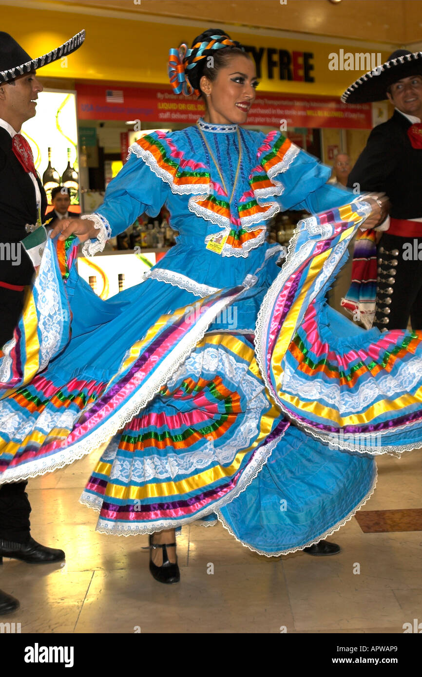 Ballerini Mariachi Aeroporto di Cancun Messico Foto Stock