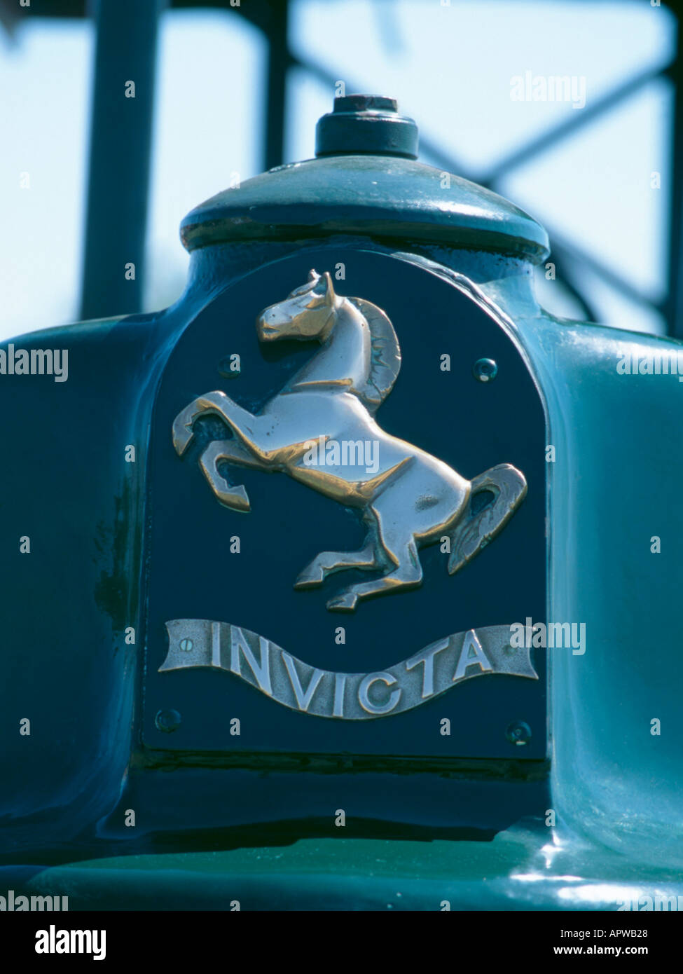 Invicta badge su un Aveling Barford e GD2 rullo diesel. Foto Stock Invicta badge su un Aveling Barford e GD2 rullo diesel. Foto Stock