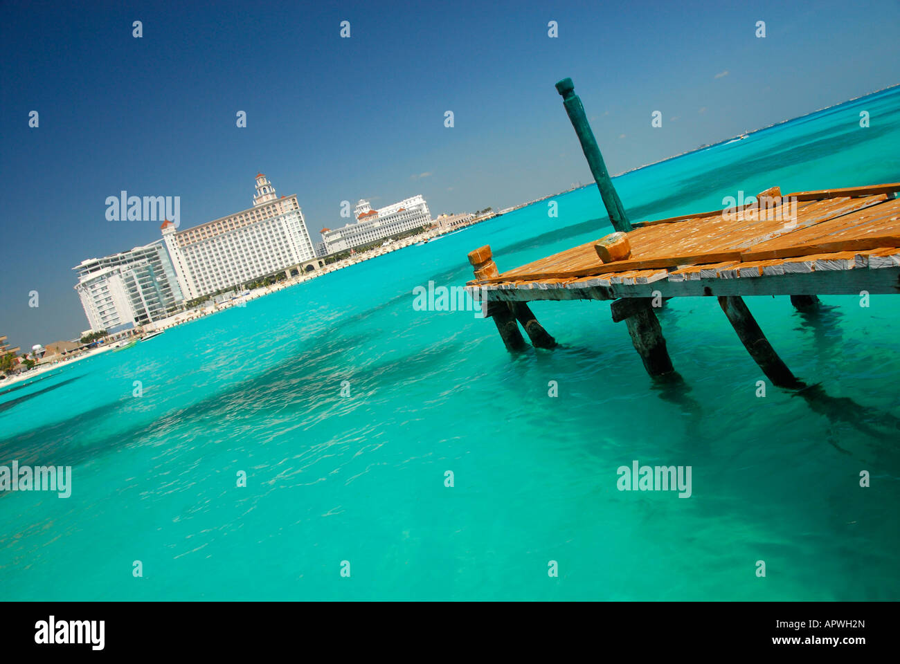 Pier in Cancun hotel area, Quintana Roo Stato, Messico, America del Nord Foto Stock