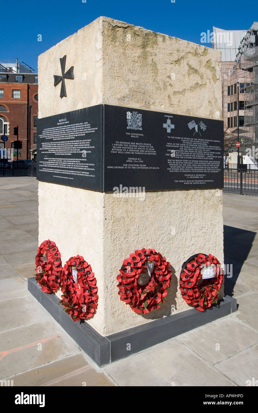 Londra Malta Memorial diverse commemorazioni compreso il premio della George Cross durante la Seconda Guerra Mondiale Foto Stock