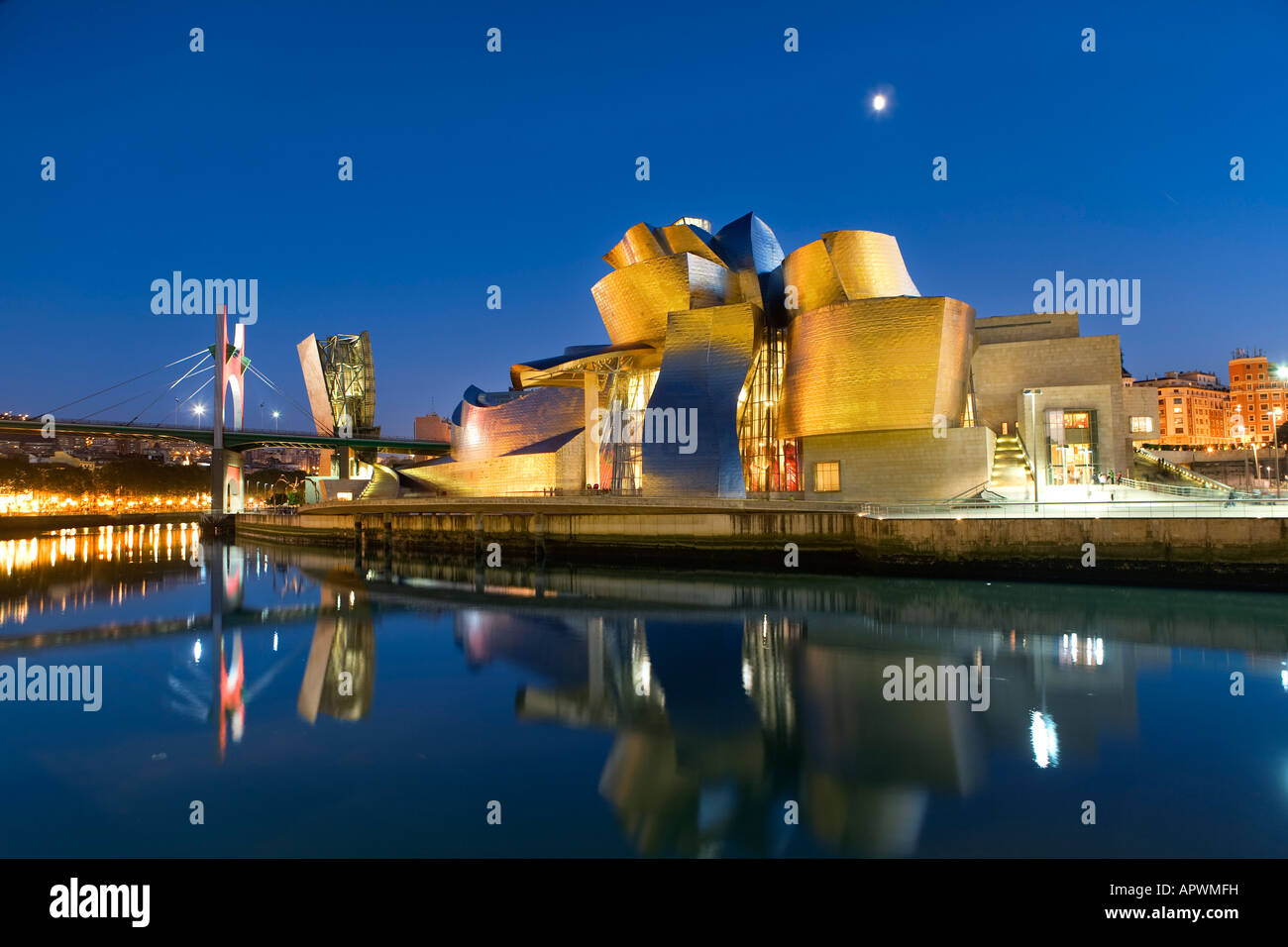Il museo Guggenheim a Bilbao Spagna Foto Stock