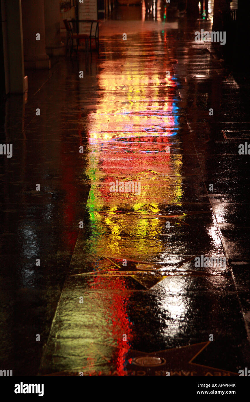 Riflessioni pioggia notte Hollywood Blvd Foto Stock
