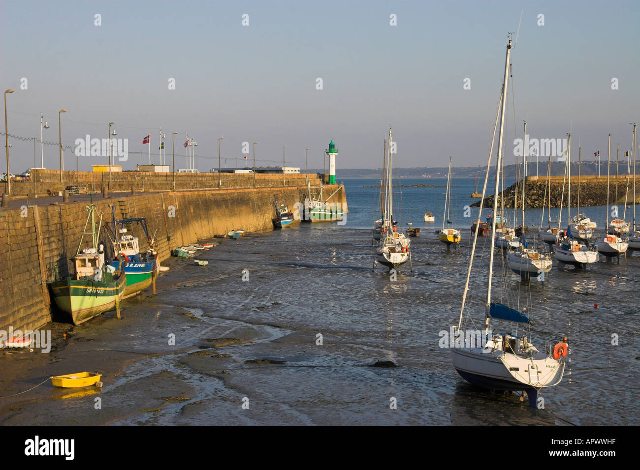 Il porto di Saint Quay-Portrieux, Côtes d'Armor Bretagna, Francia Foto Stock