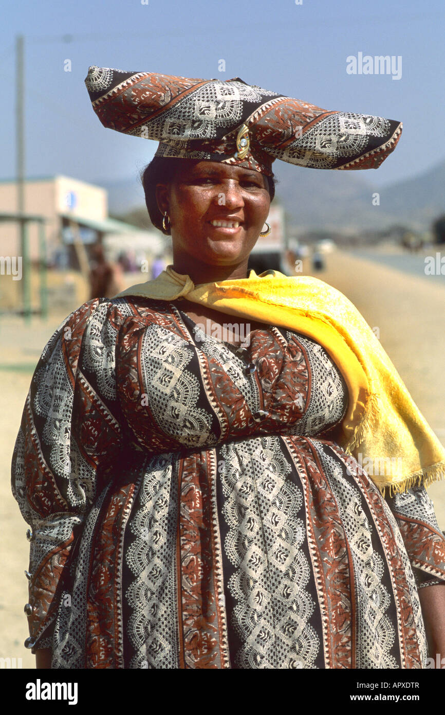 Close-up di un sorridente Herero donna Foto Stock