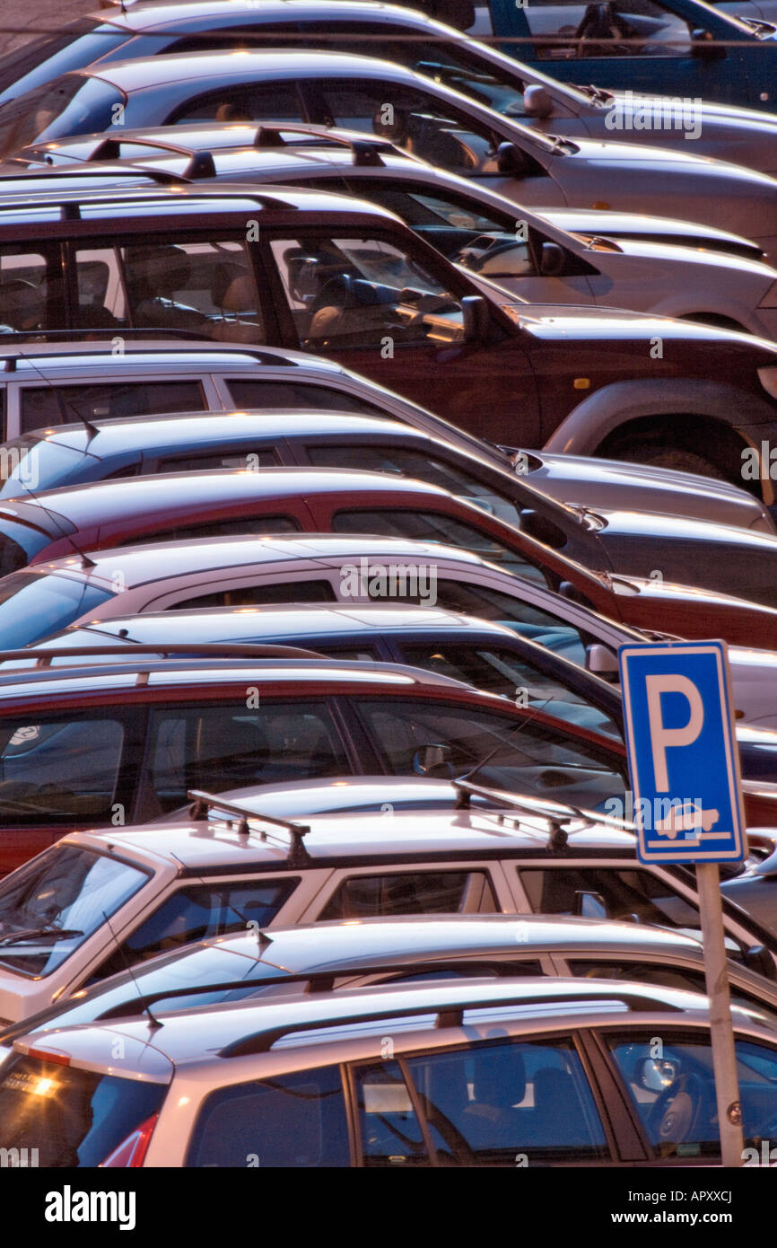 Repubblica Ceca Praga automobili parcheggiate Foto Stock
