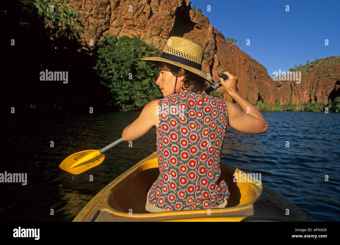 Canoa nella gola, Prato Hill NP, Australien Queensland, Kanufahrt in Prato Hill NP Savannah-Gulf Paese Foto Stock